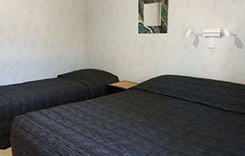 img_48570_28 spacious lounge